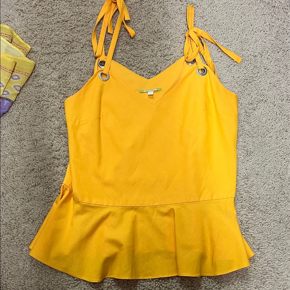 Gianni Bini yellow sleeveless peplum style shirt